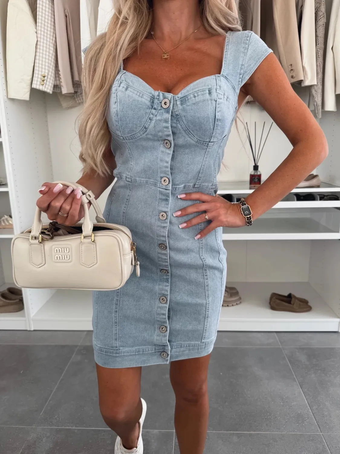 Stylish Women's Cap Sleeve Denim Dress with Sweetheart Neckline