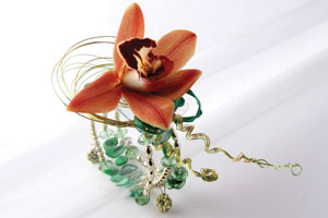 corsage-creations-wiring-gluing-wire-glue-how-to-glue-a-corsage