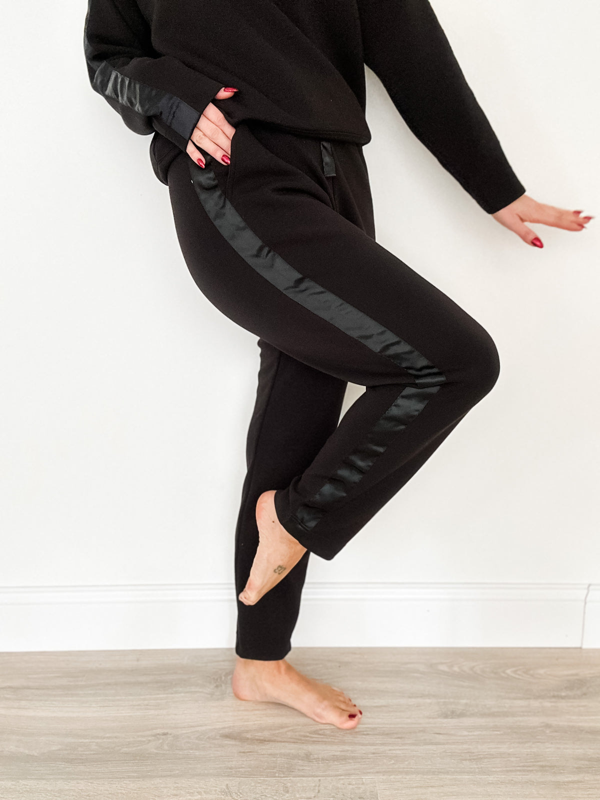 Brushed Butter Soft Leggings – Striped Box Boutique