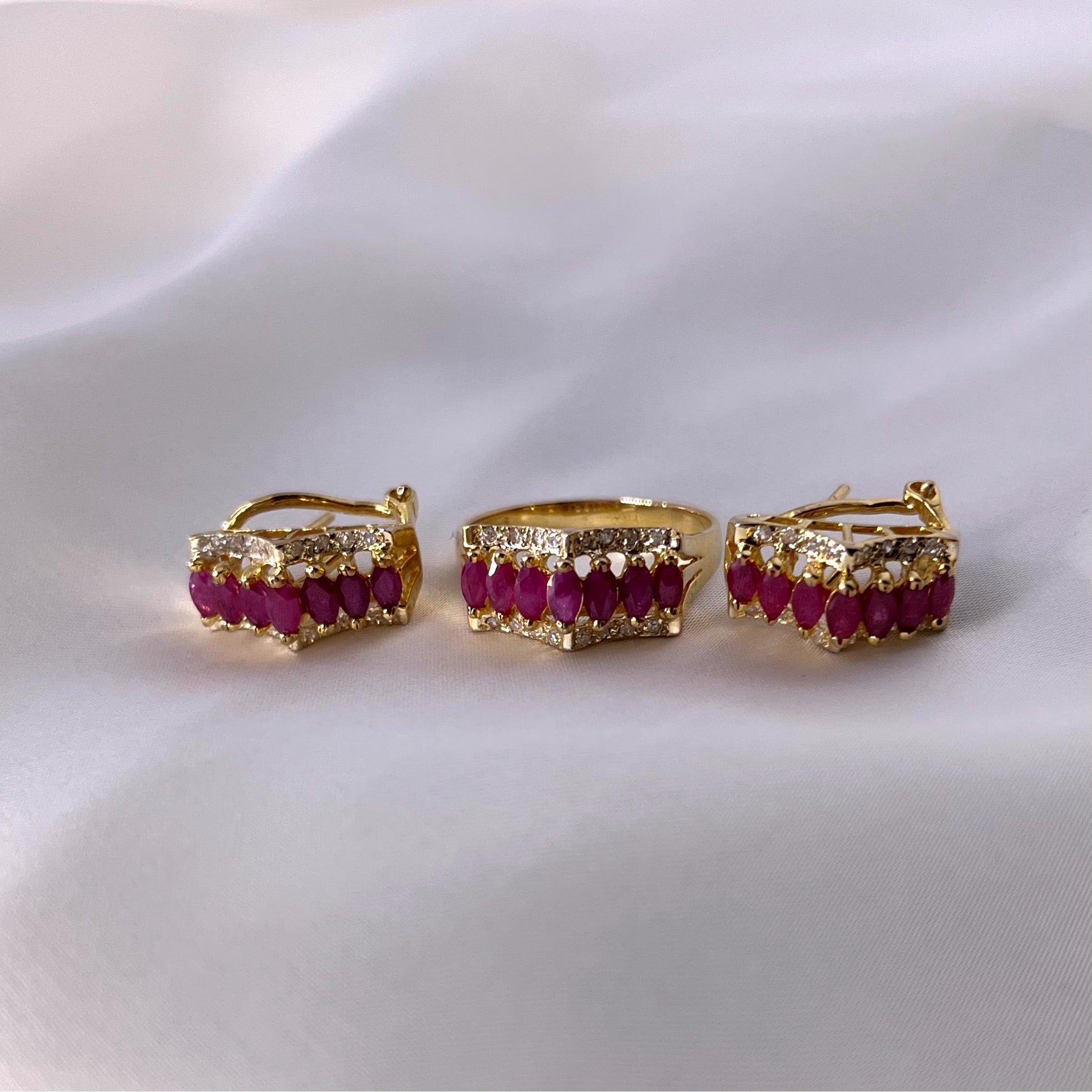 Brilliant Jewelry Gold Ruby Set Diamond