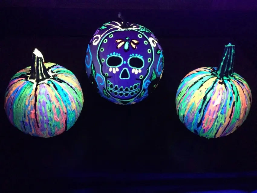 6 Glow in the Dark Pumpkin DIYs