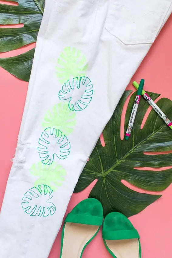 DIY Monstera Leaf Marker Jeans