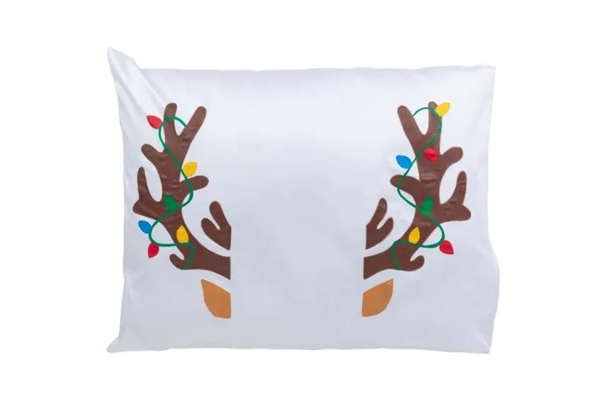 DIY Reindeer Pillowcase