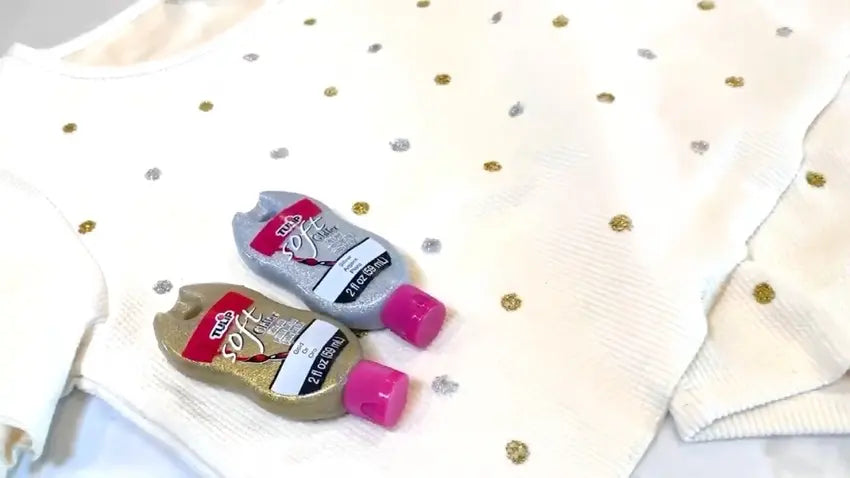 Simply Spray Fabric Paint - DIY Inspired