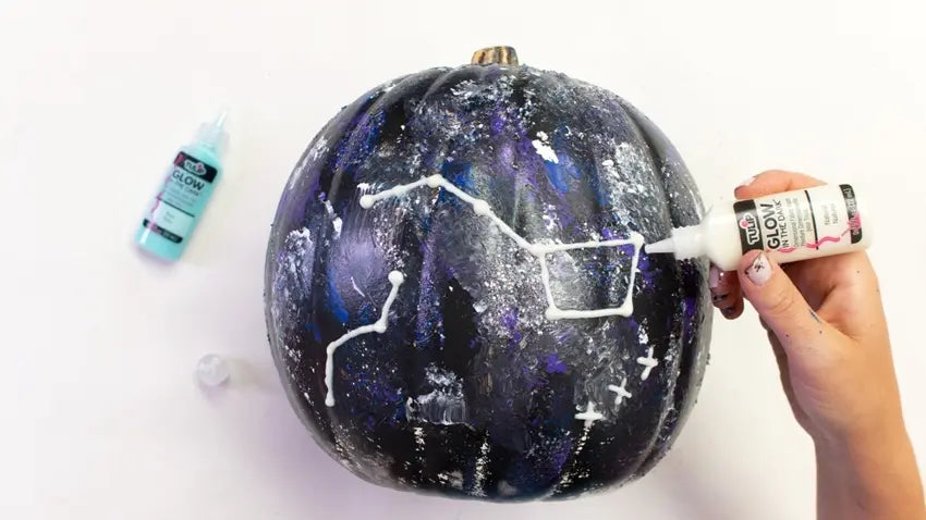 Use Puff Paint to create constellations