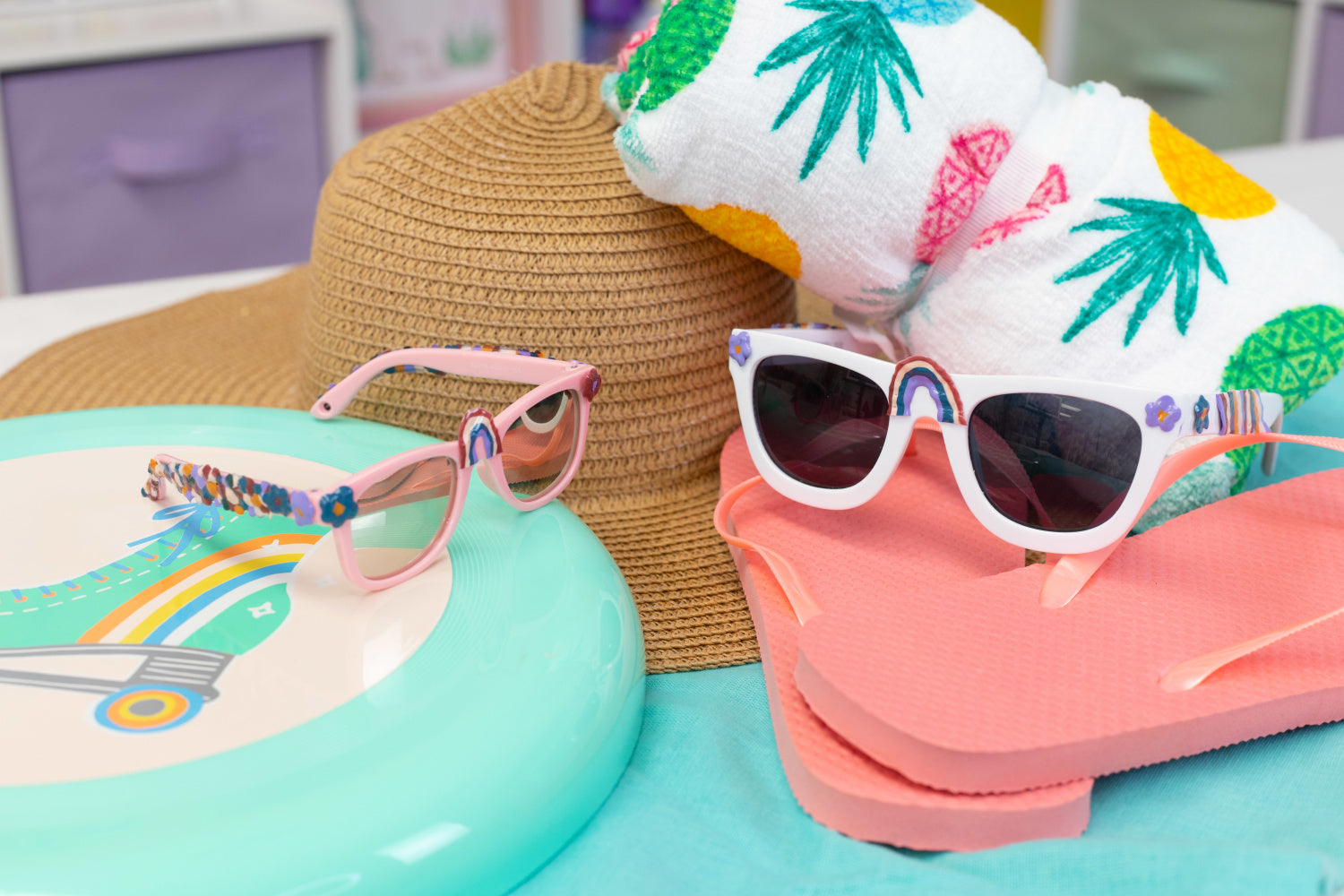 Design your own sunglasses with Puff Paint