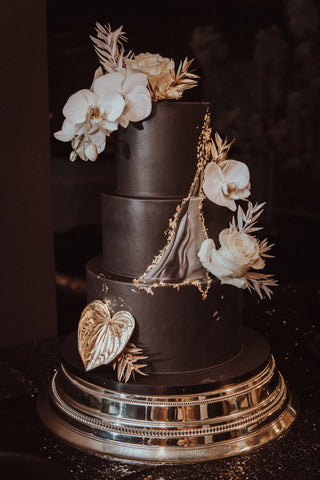 BLACK & GOLD – Elegante Hochzeit mit Industriecharme