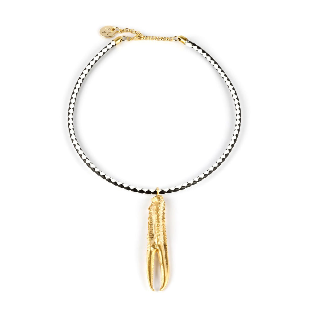 Tuent Luxe, collar cuero italiano con pata de cigala bañada en oro. Shabamapalma