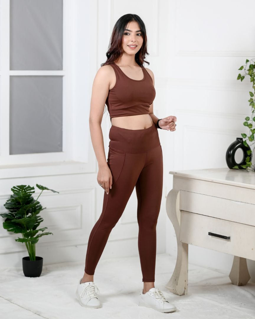 Dark brown gym leggings for women, ankle length sports pants, gym tights.