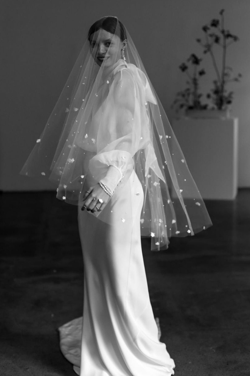 MATHILDE  One Tier Veil with Pearls