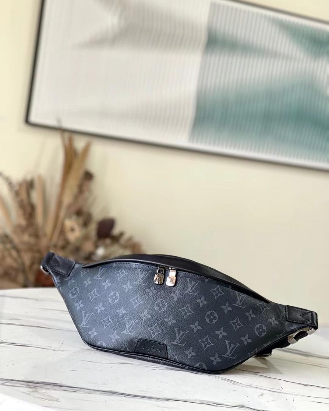 Louis Vuitton Discovery Bumbag (Brown) – Luxxe