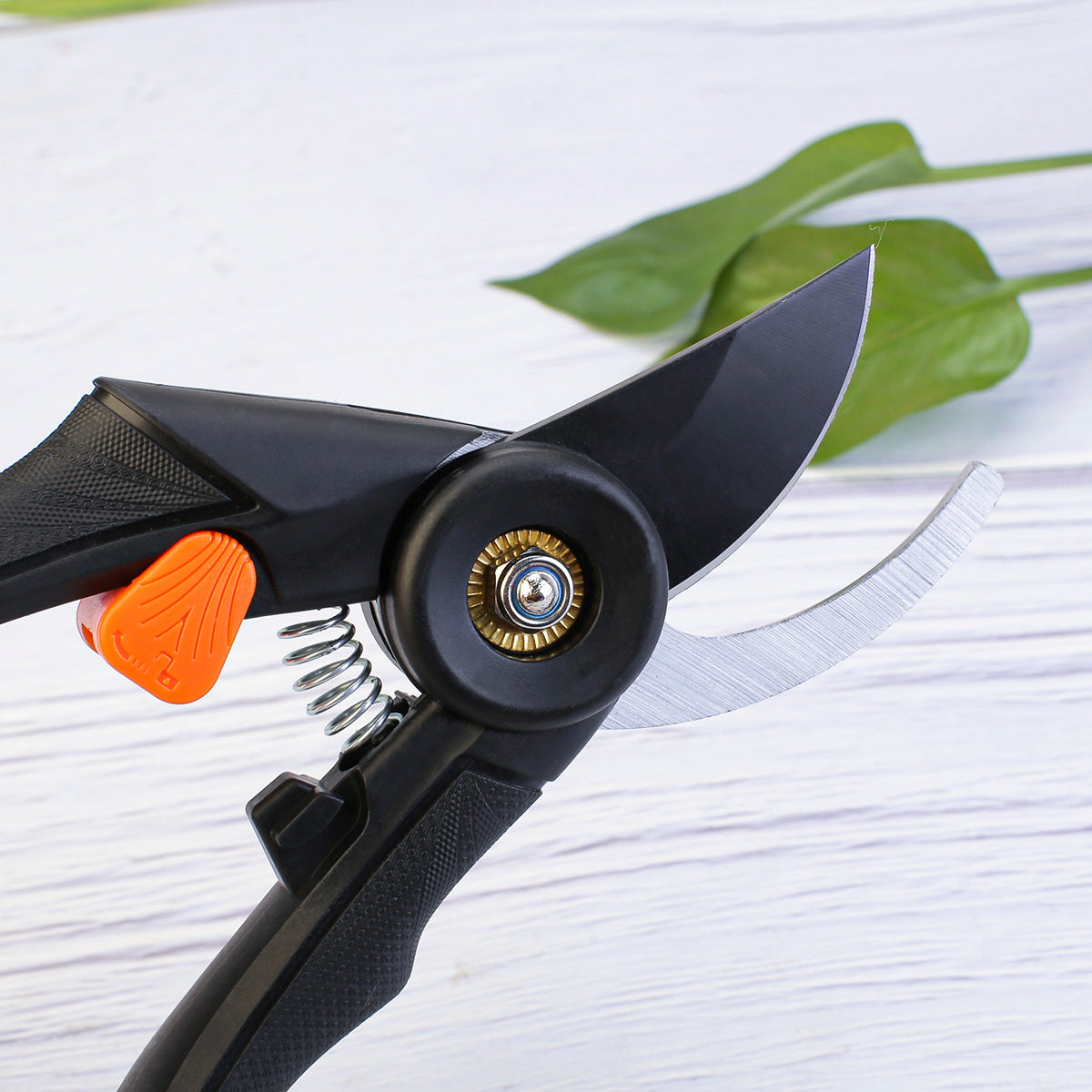 garden pruner