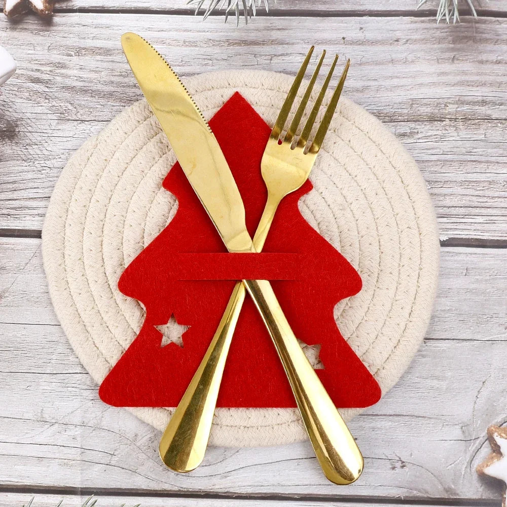 Charming Christmas Tree Cutlery Covers for Festive Tables - Image 3