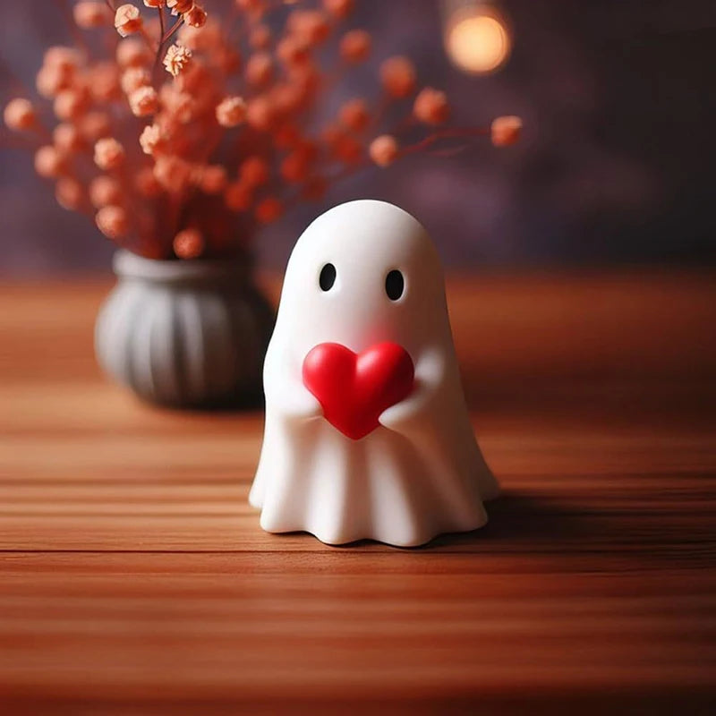 Charming Ghost Figurines for Spooky Christmas Decor - Image 3