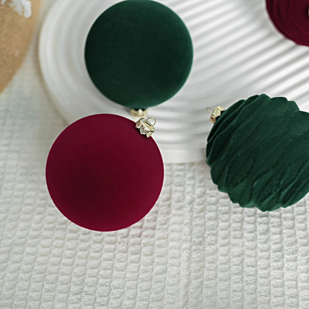 12-Pack Velvet Christmas Tree Ornaments - Elegant Décor - Image 9