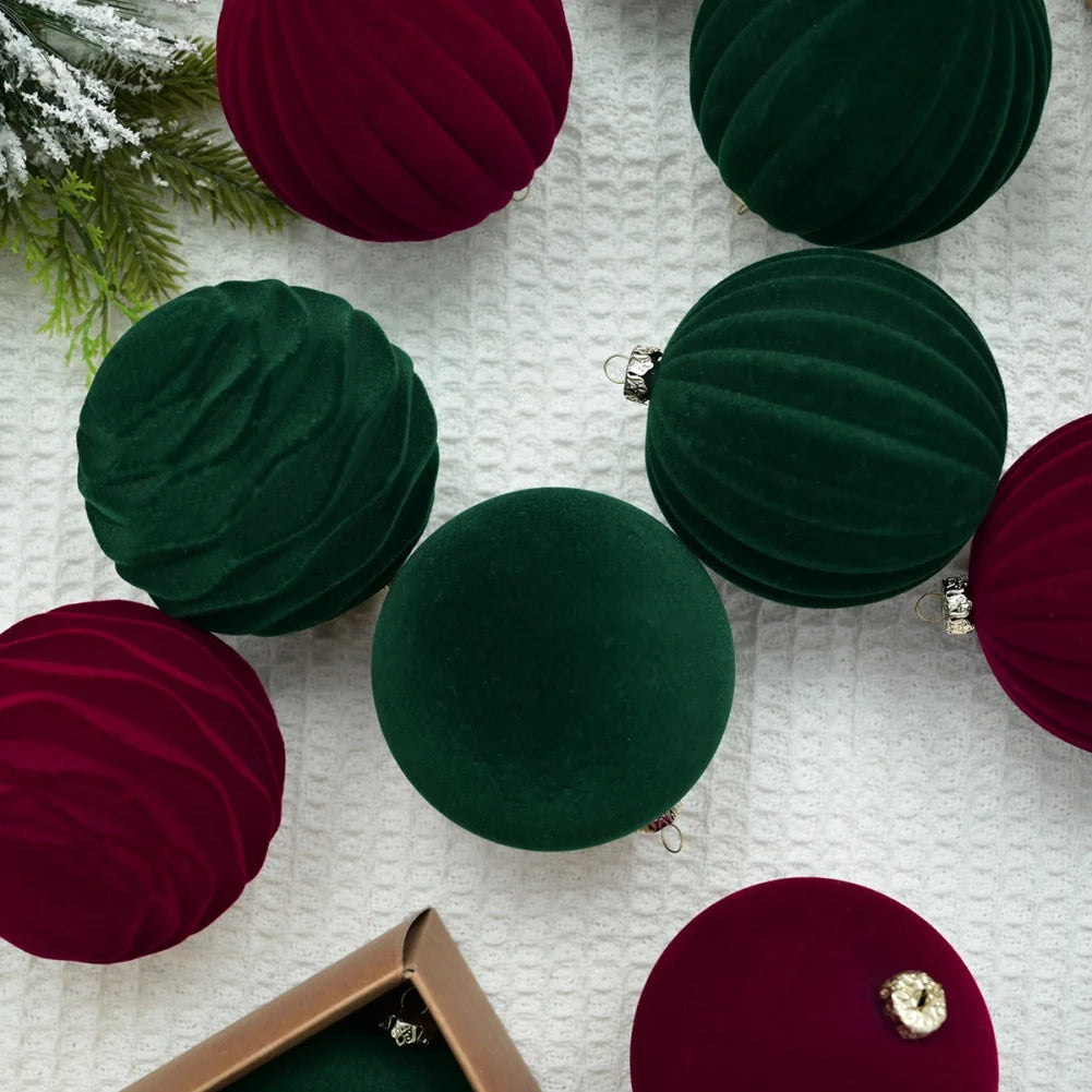 12-Pack Velvet Christmas Tree Ornaments - Elegant Décor - Image 5