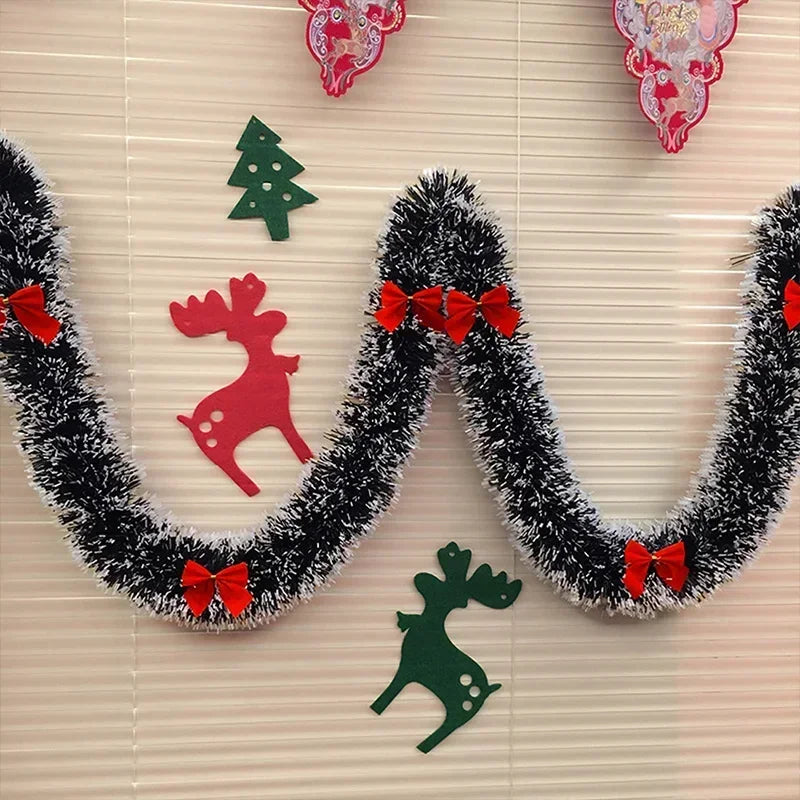 Festive Ribbon Bow Christmas Wreath for Decor - Image 4