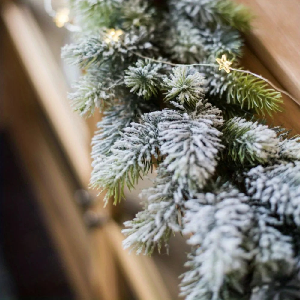 Charming LED Cedar Rattan Garland for Christmas - Image 15