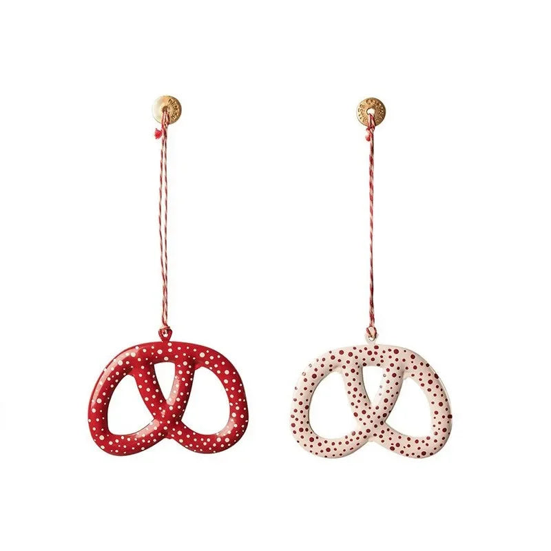 Nordic Metal Ornaments for Festive Christmas Decor - Image 4