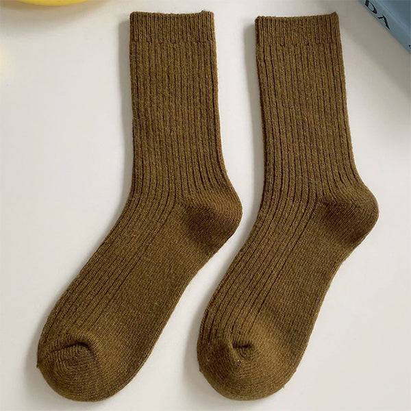 Aesthetic Ribbed Socks