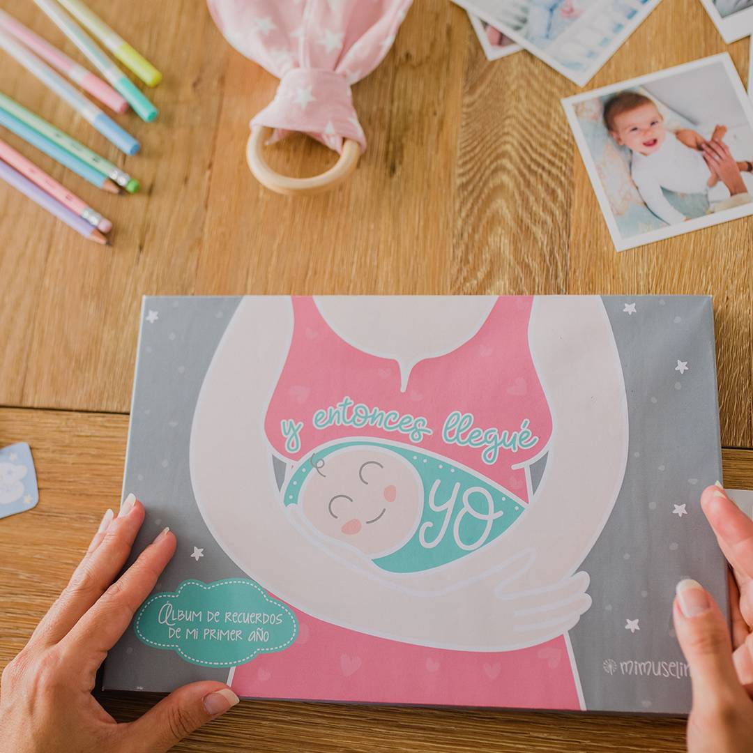 ¡Bienvenido Leo! Libro y álbum de bebé: Libro de bebé y álbum para bebés  personalizado, regalo para el embarazo y el nacimiento, nombre del bebé en  la