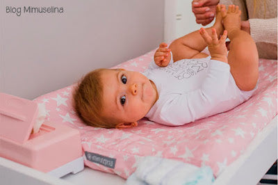 portatoallitas bebé qué no debe llevar una toallita húmeda de bebe blog mimuselina