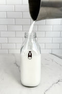 Pouring milk.jpg__PID:d520fa5e-28b7-42ac-a2a1-51264f383dff