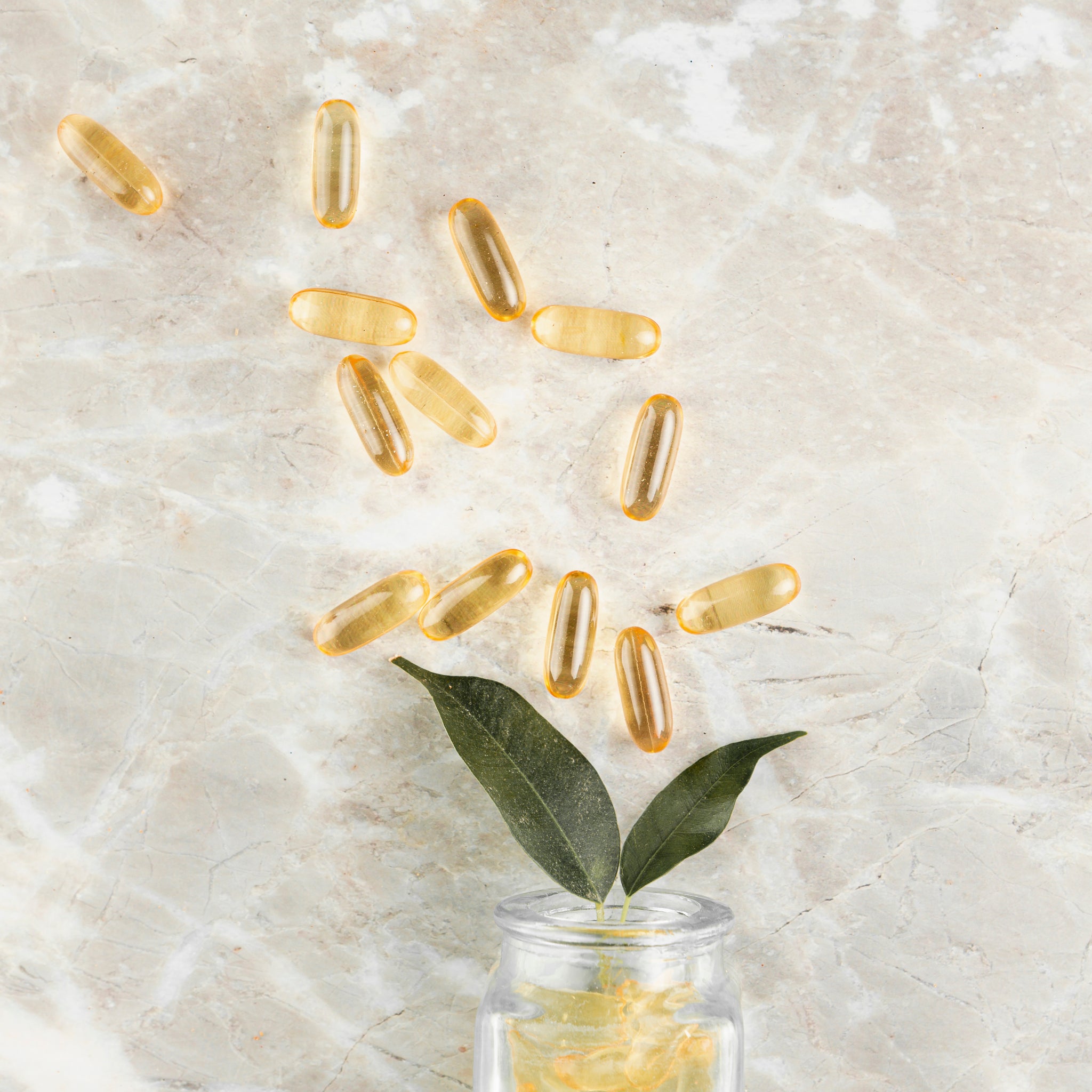 top-view-arrangement-with-pills-marble-background.jpg__PID:b1efd1da-a830-4e66-8b7f-c68490bb0a67