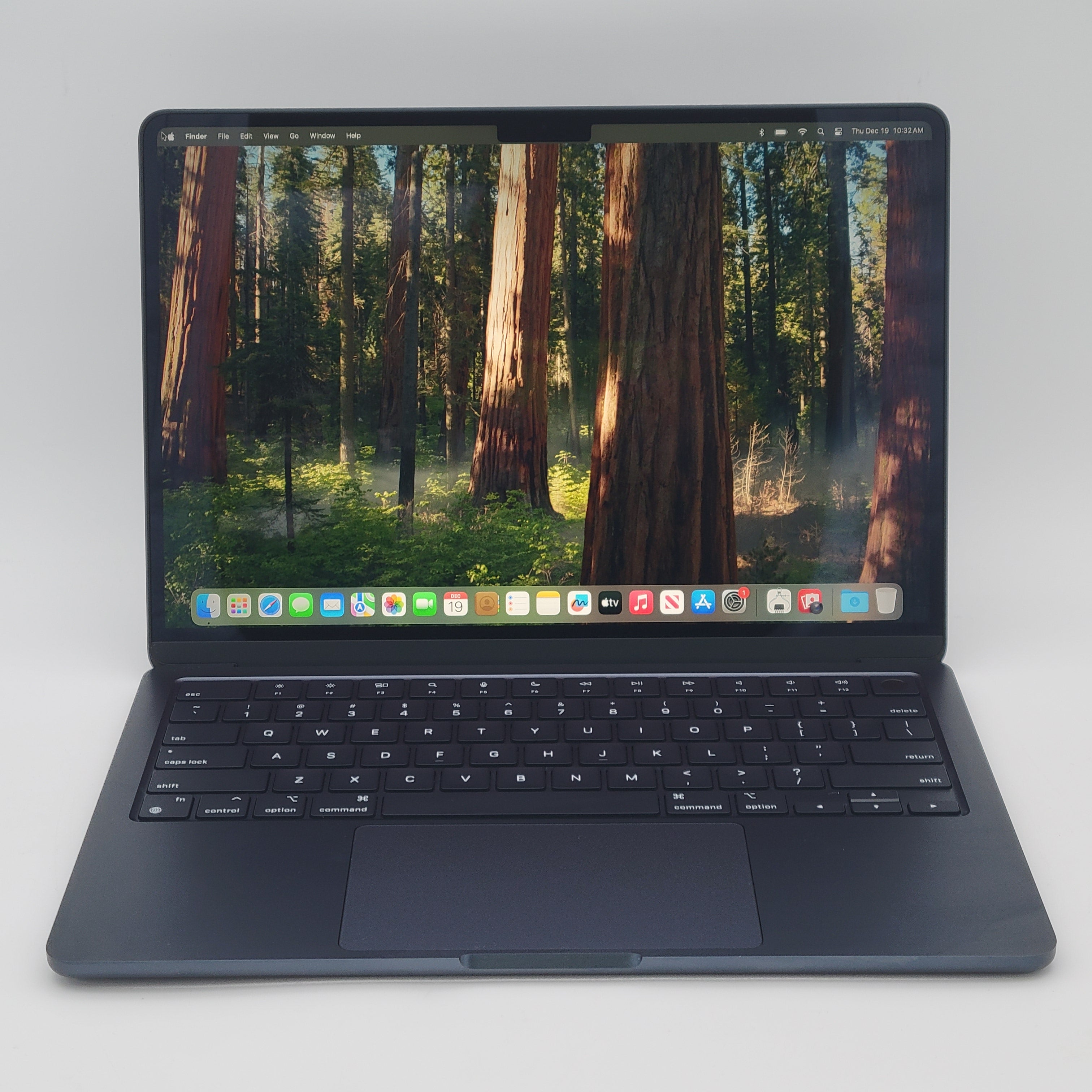 2022 Apple Macbook Air 13.6" M2 3.5GHz 8GB RAM 256GB SSD Blue MLY33LL/A