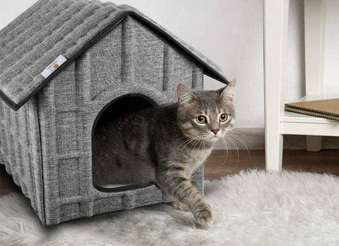 Lit en forme de maison pour chat