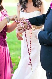 tying the knot ceremony