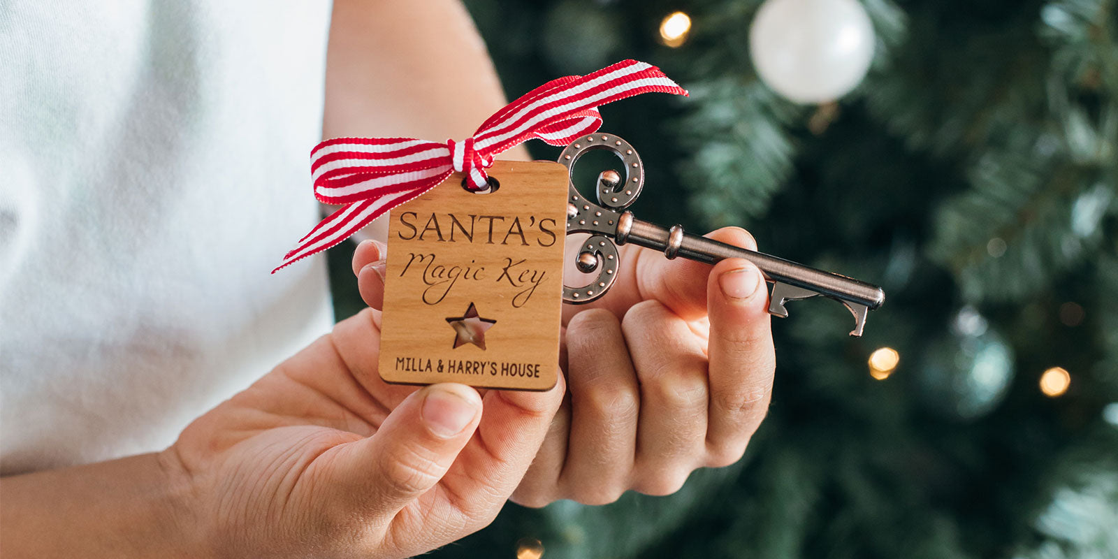 Santa’s Magic Key with Engraved Wooden Tag