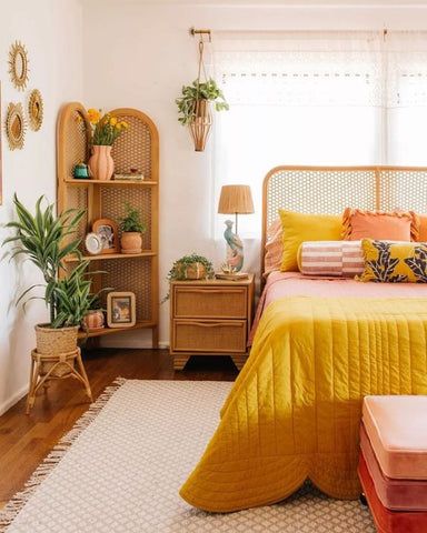 1970s Color Palettes in Bedroom