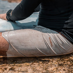 Squareflex Boardshorts am Strand