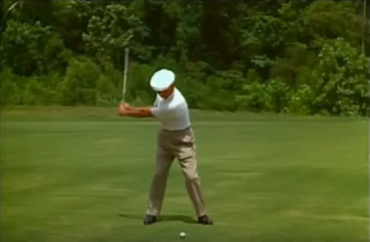 YouTube - Hogan 1965 Swing Compilation. Awesome! - VPRO Golf
