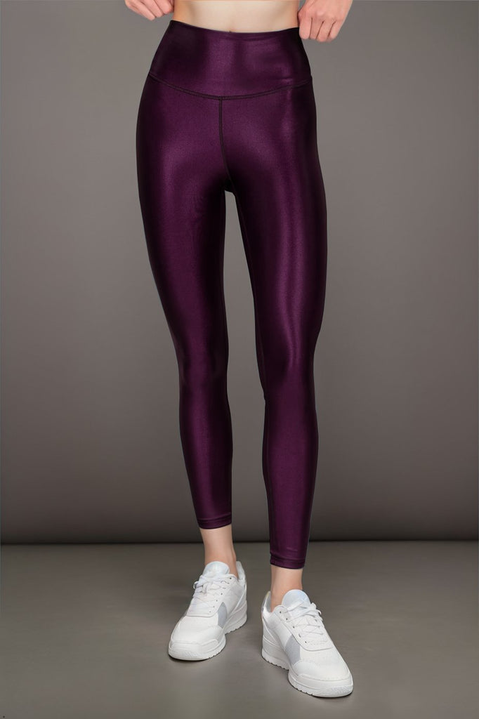 The High Shine Signature Tight is made of our exclusive Brazen