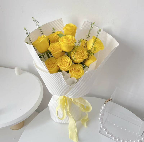 yellow rose flower bouquet