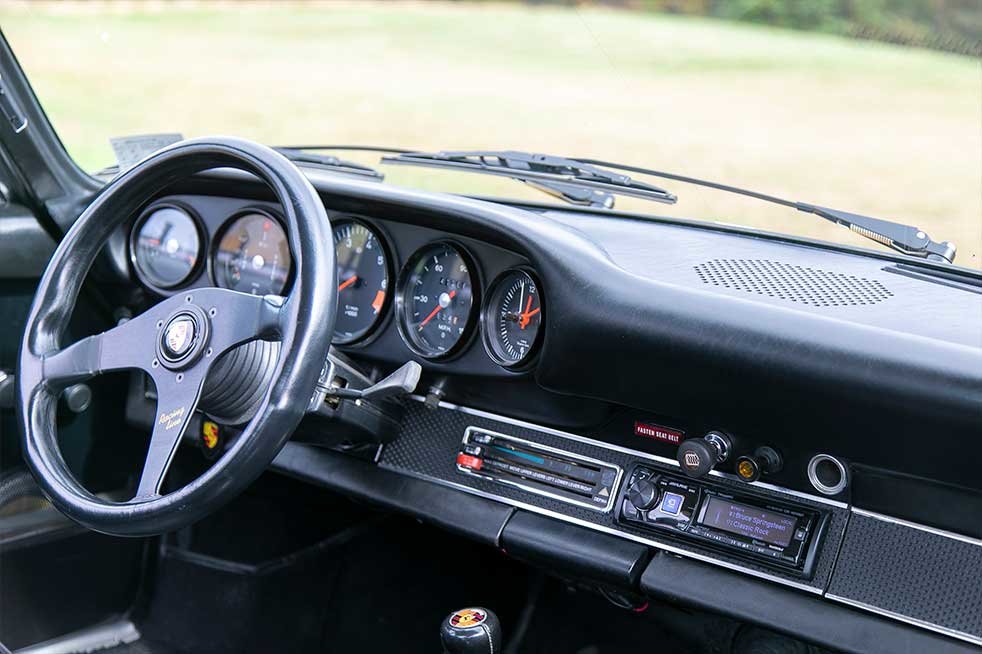 Vintage Porsche Stereo Upgrade