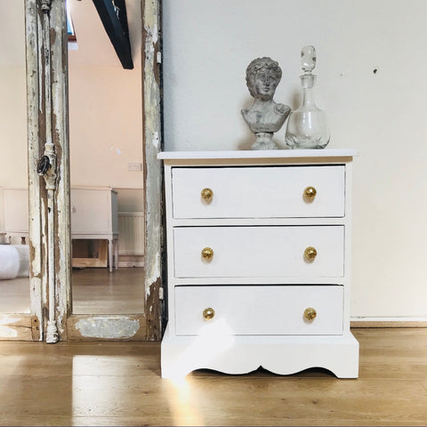 Chest of Drawers Painted Annie Sloan Pure White with mirror