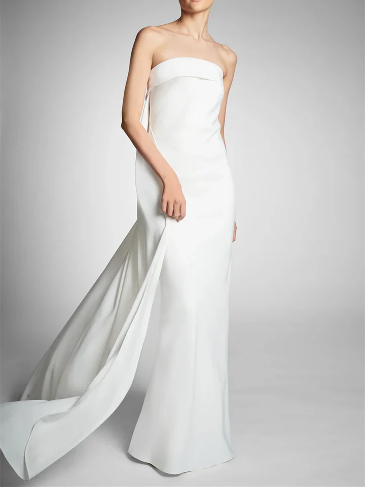 Wholesale Sheath/Column Strapless Sleeveless Wedding Dresses With Bowknot
