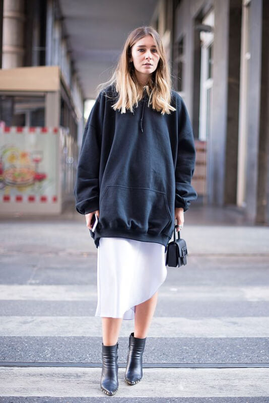 Are Baggy Sweatshirts In Style?