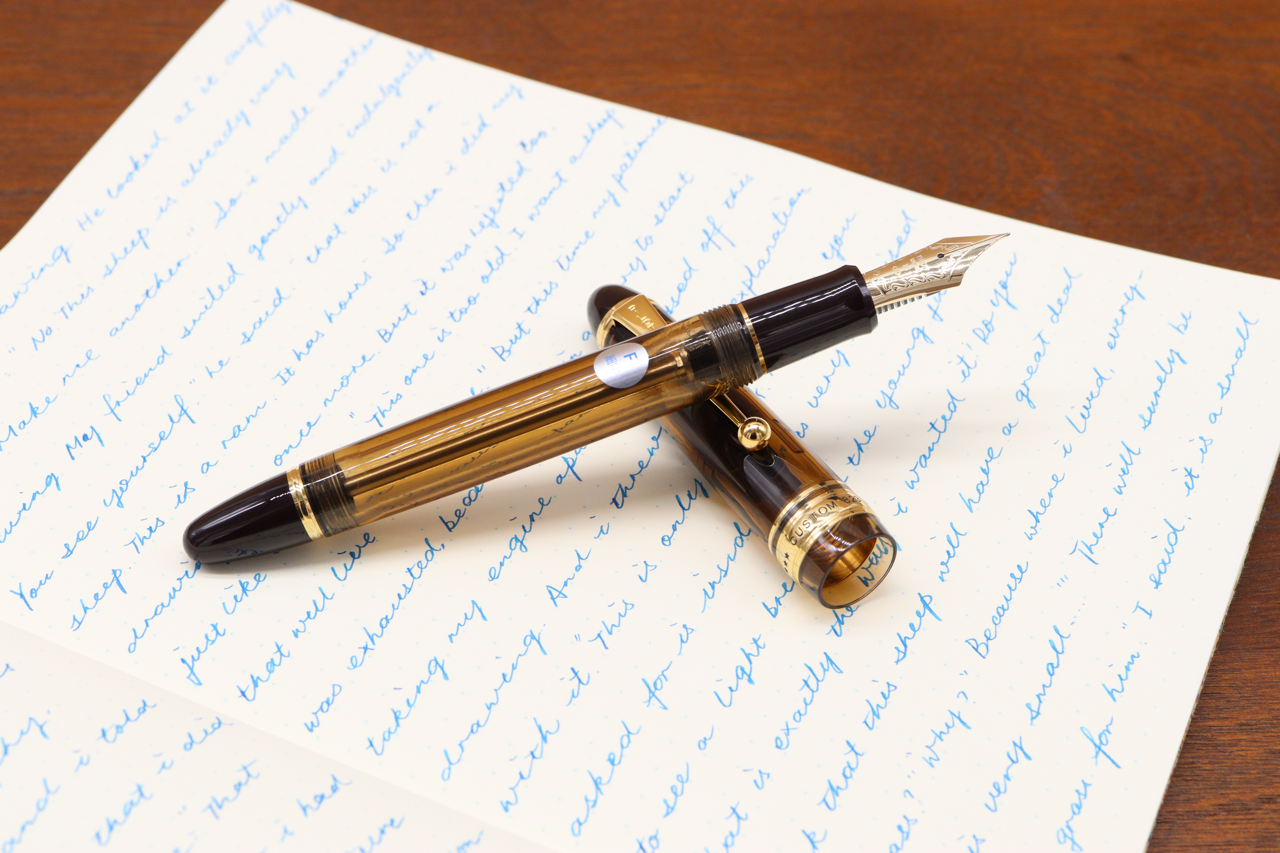 Pilot Custom Series 823 Vacuum-Fill Fountain Pen (Amber) - Buchan's Kerrisdale Stationery Store