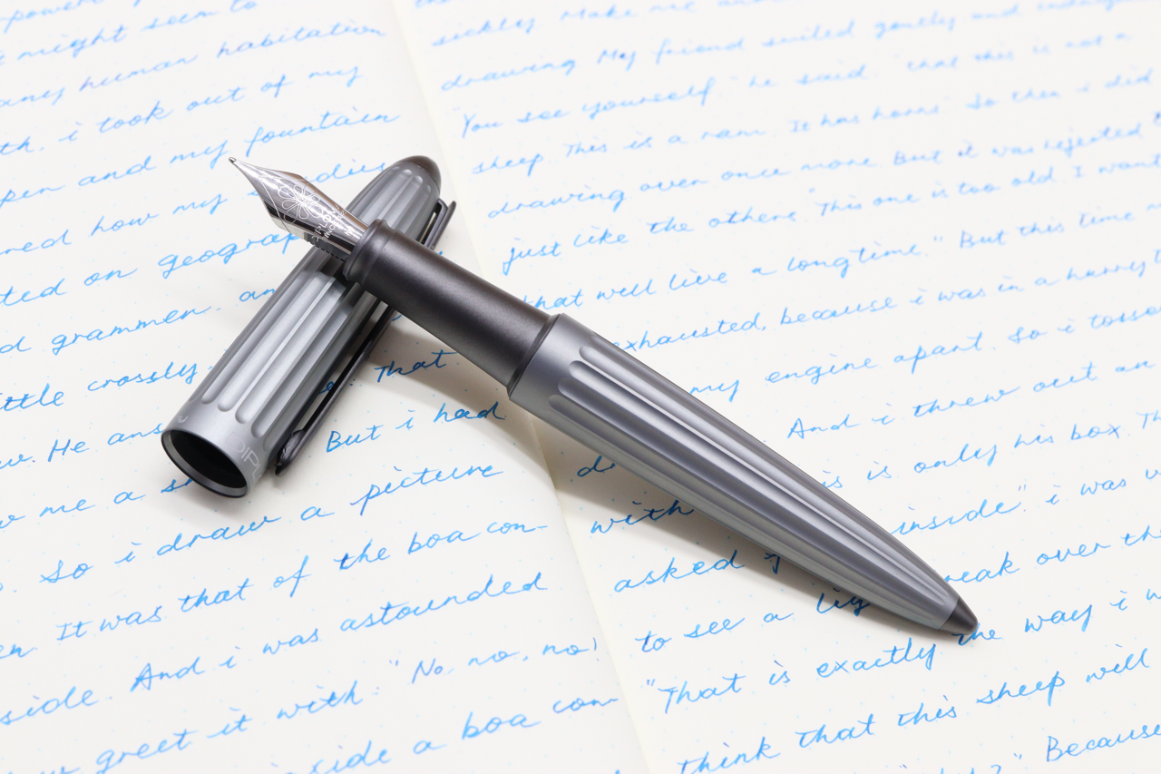 Diplomat Aero Fountain Pen in Silver Color - Buchan's Kerrisdale Stationery Store