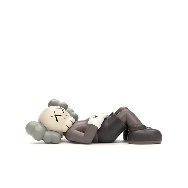 ベアブリッ】 KAWS HOLIDAY UK Figure （Brown）の通販 by bsw's shop