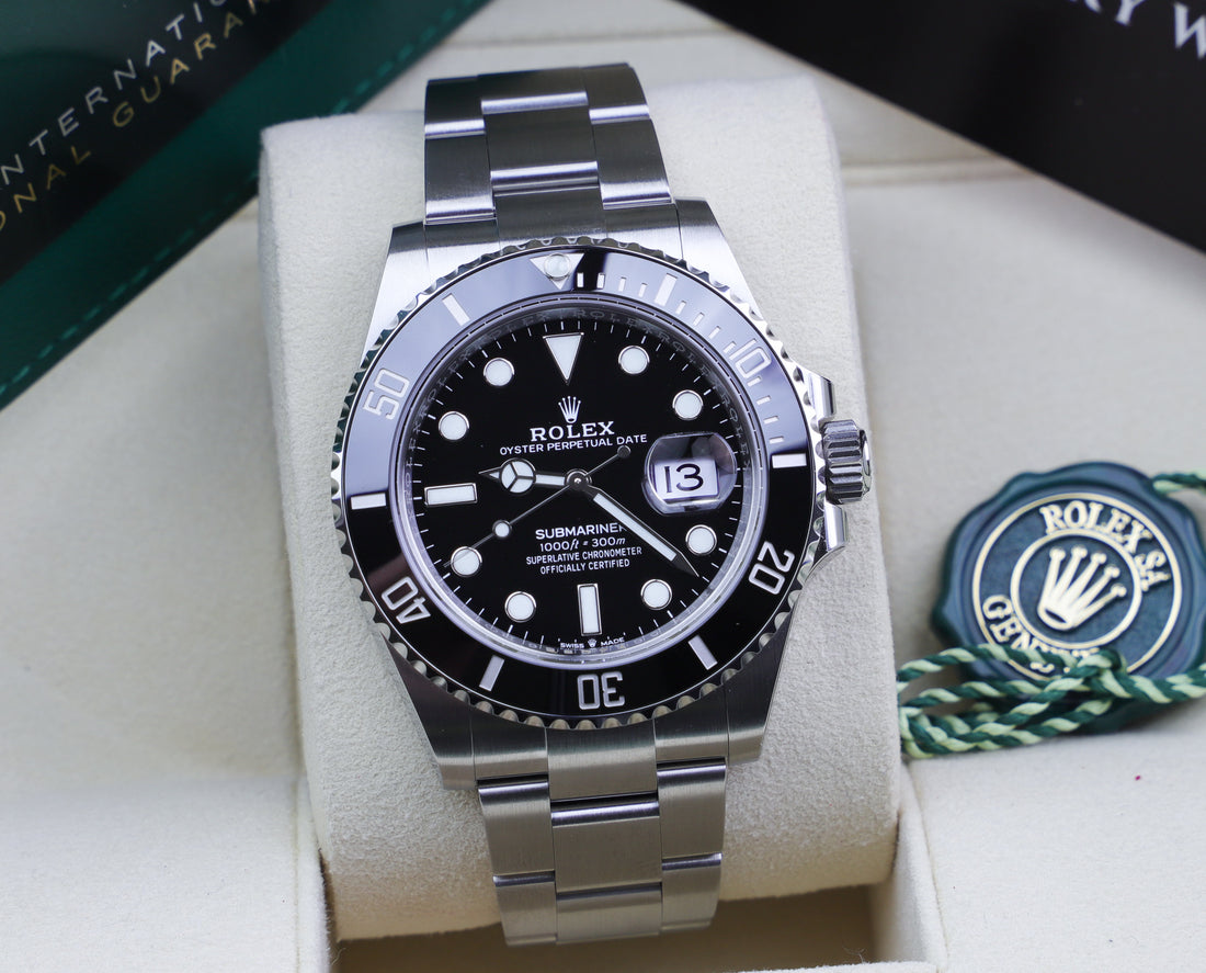 How many Parts are there in a Rolex Submariner? – WRISTPORN