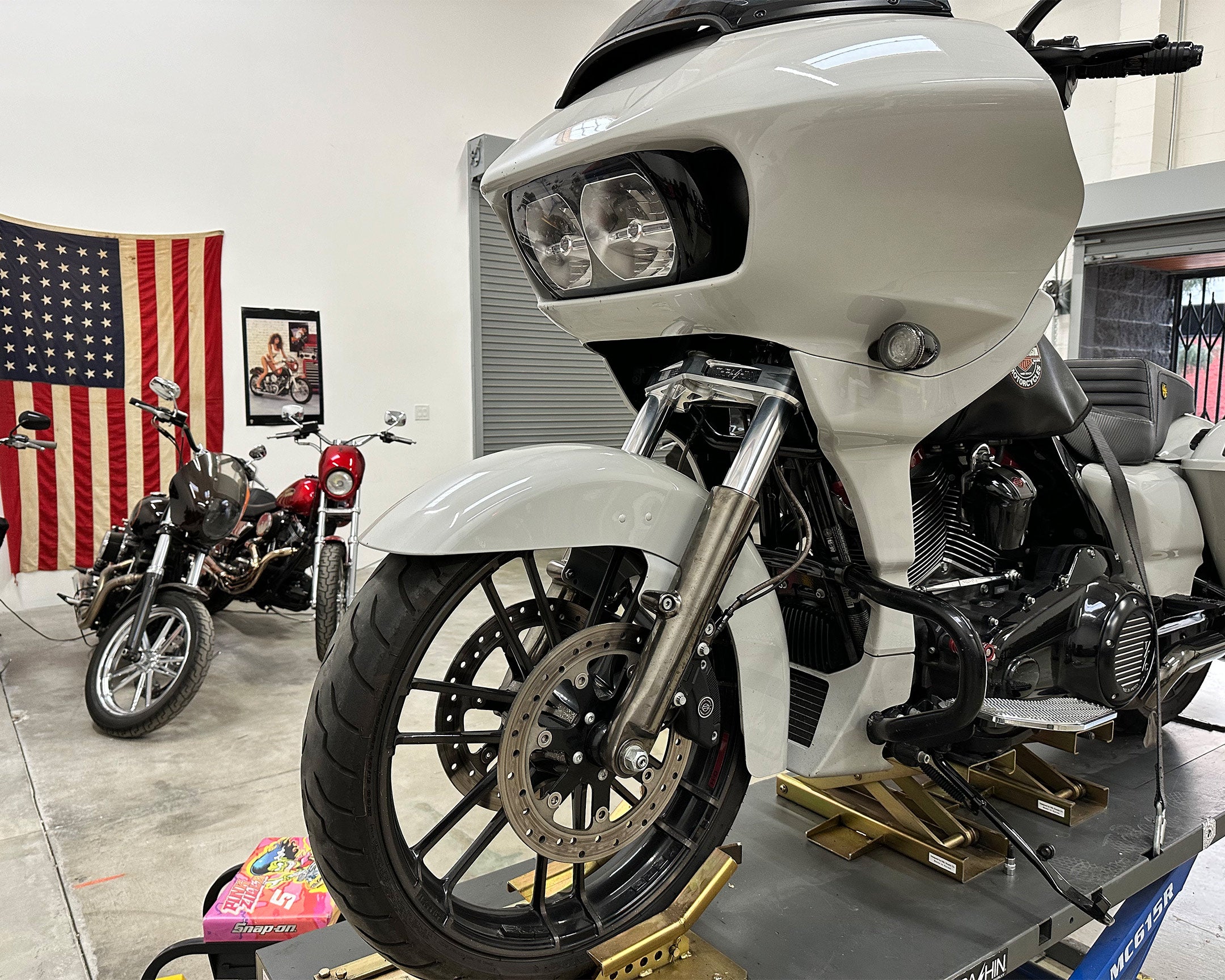 Upgrading Lance's 2020 CVO! (Battle of the Baggers EP.10) - Vlog 114