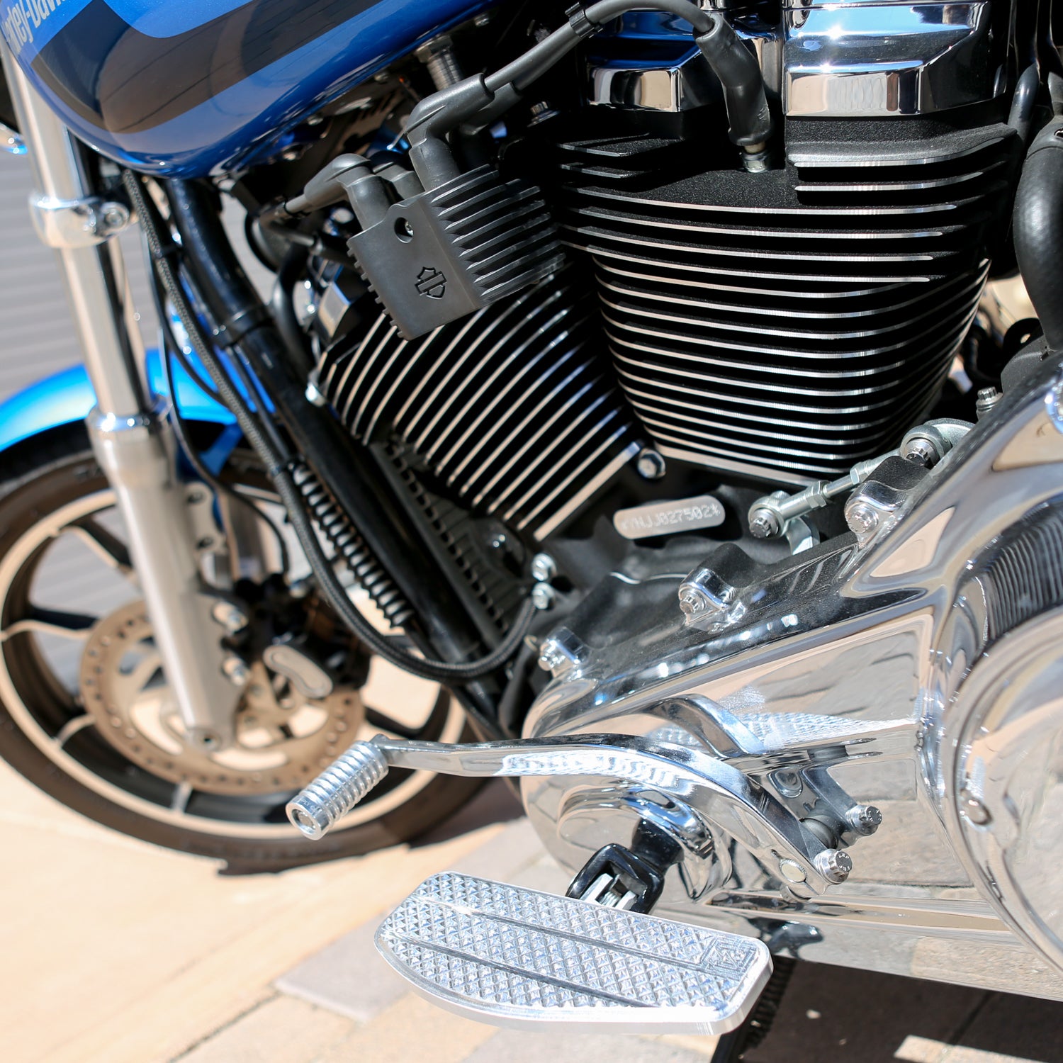 dyna forward controls with floorboards