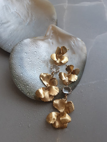 Large golden flower earrings with rhinestones house SABBEN
