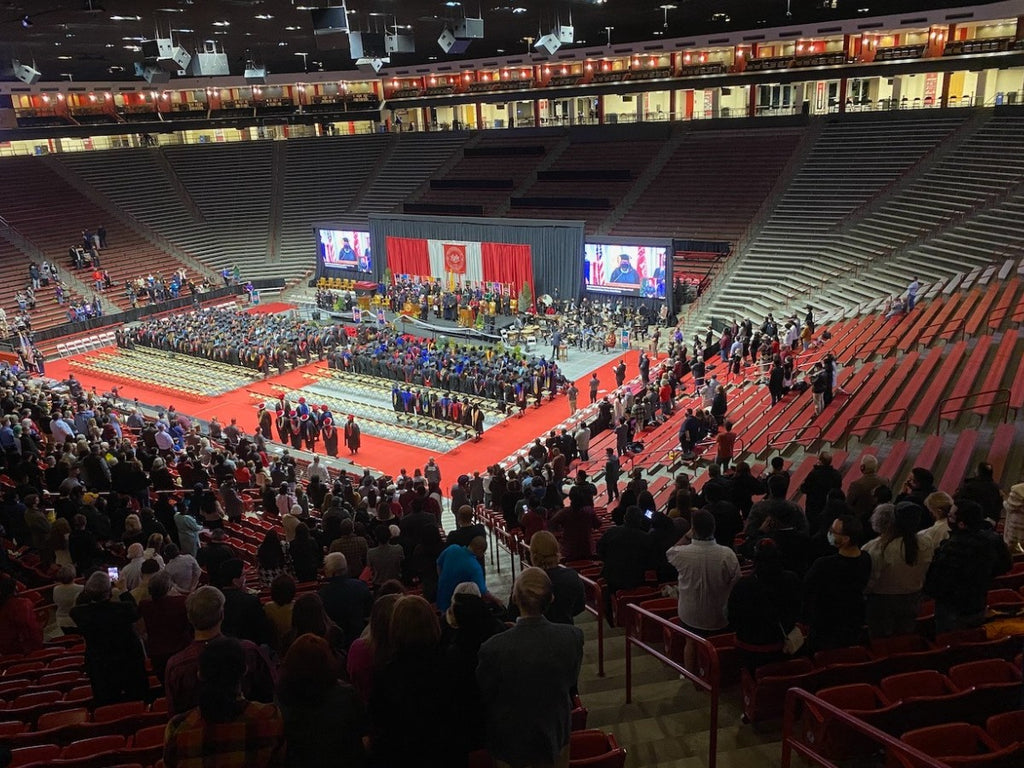 In the Pit: First in-person commencement ceremony held at the University of Mexico in 2 years