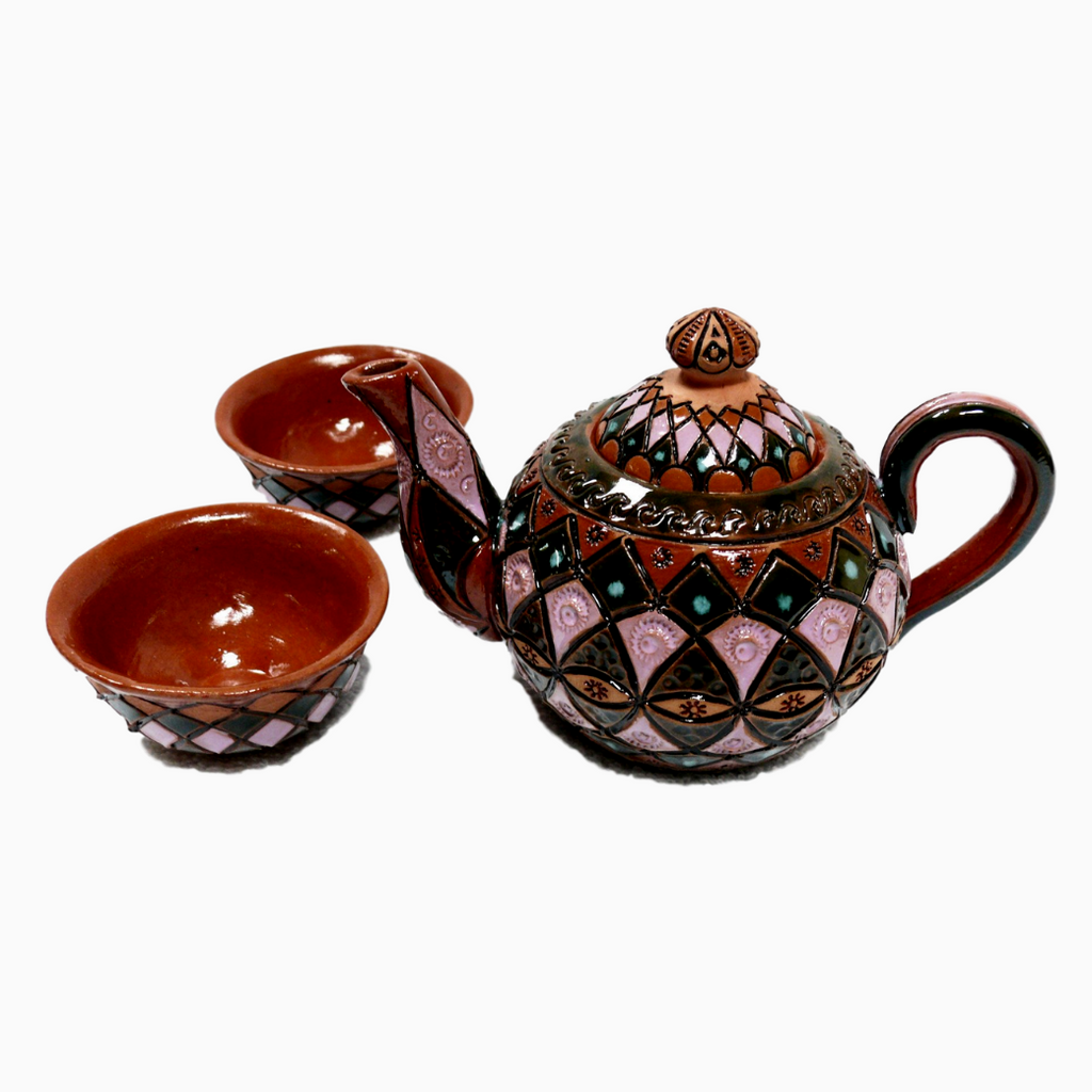 tea pot and cups